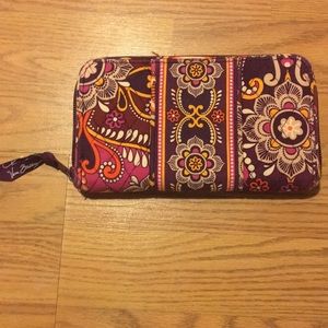 Vera Bradley zip around accordion wallet